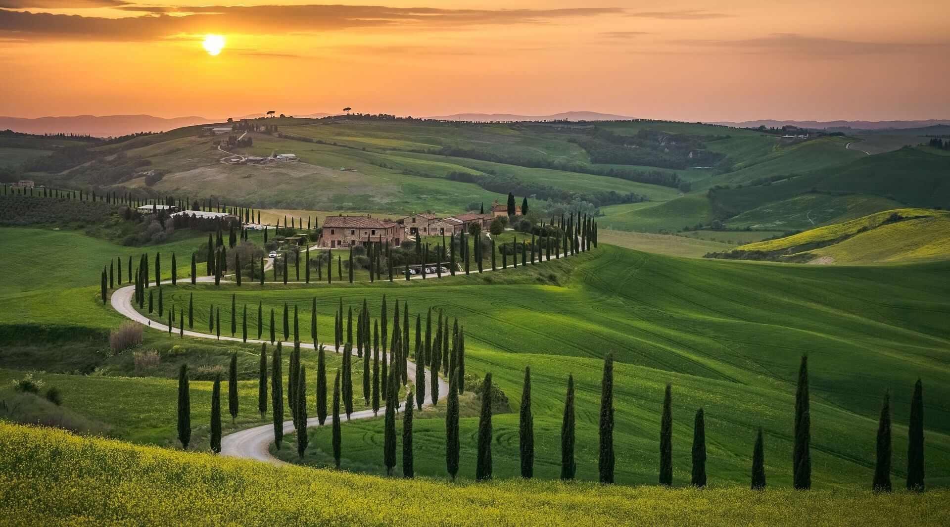 Tuscany Landscape Slider Image 1
